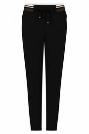 Karlien | black-espresso