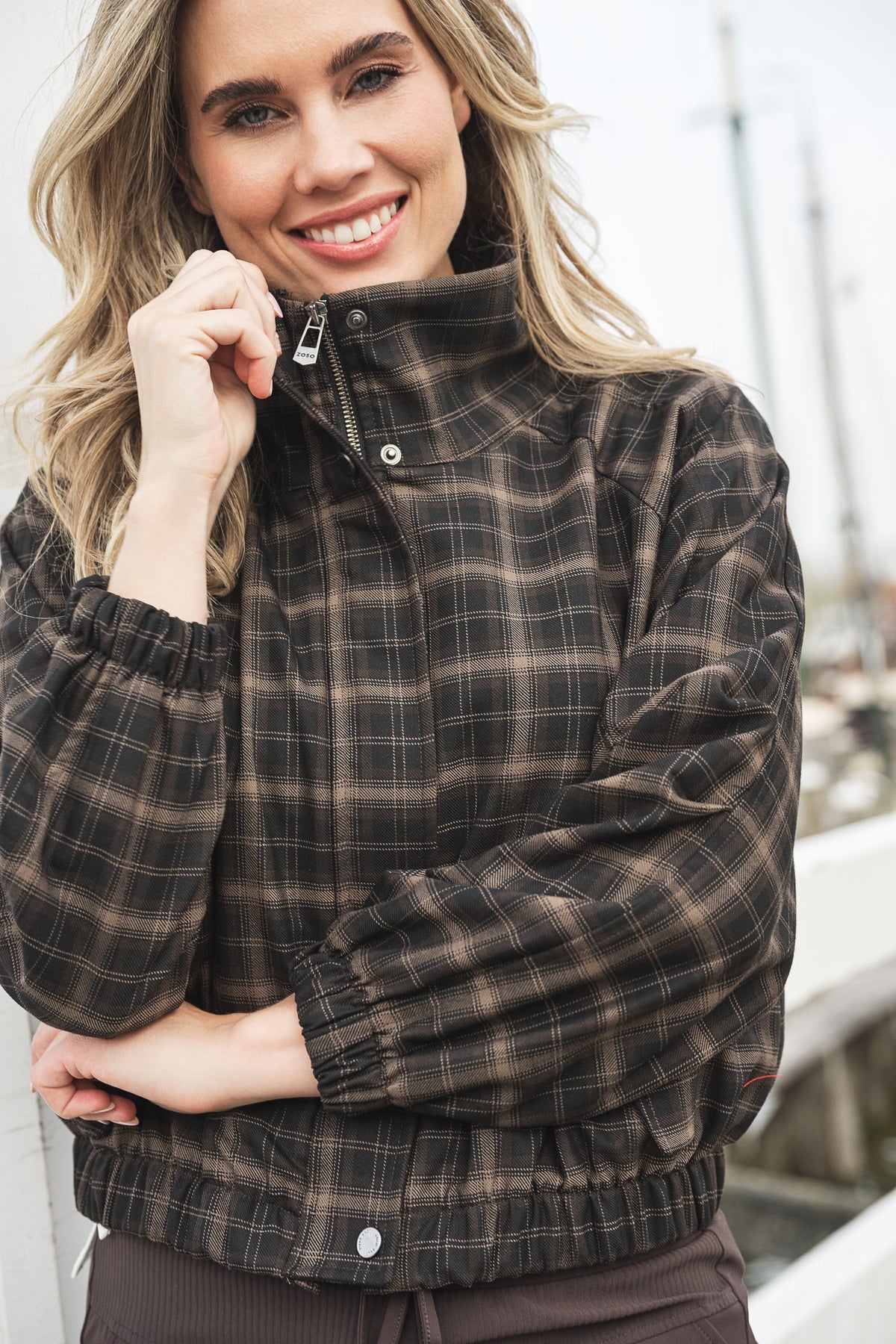 Thirza | espresso-black