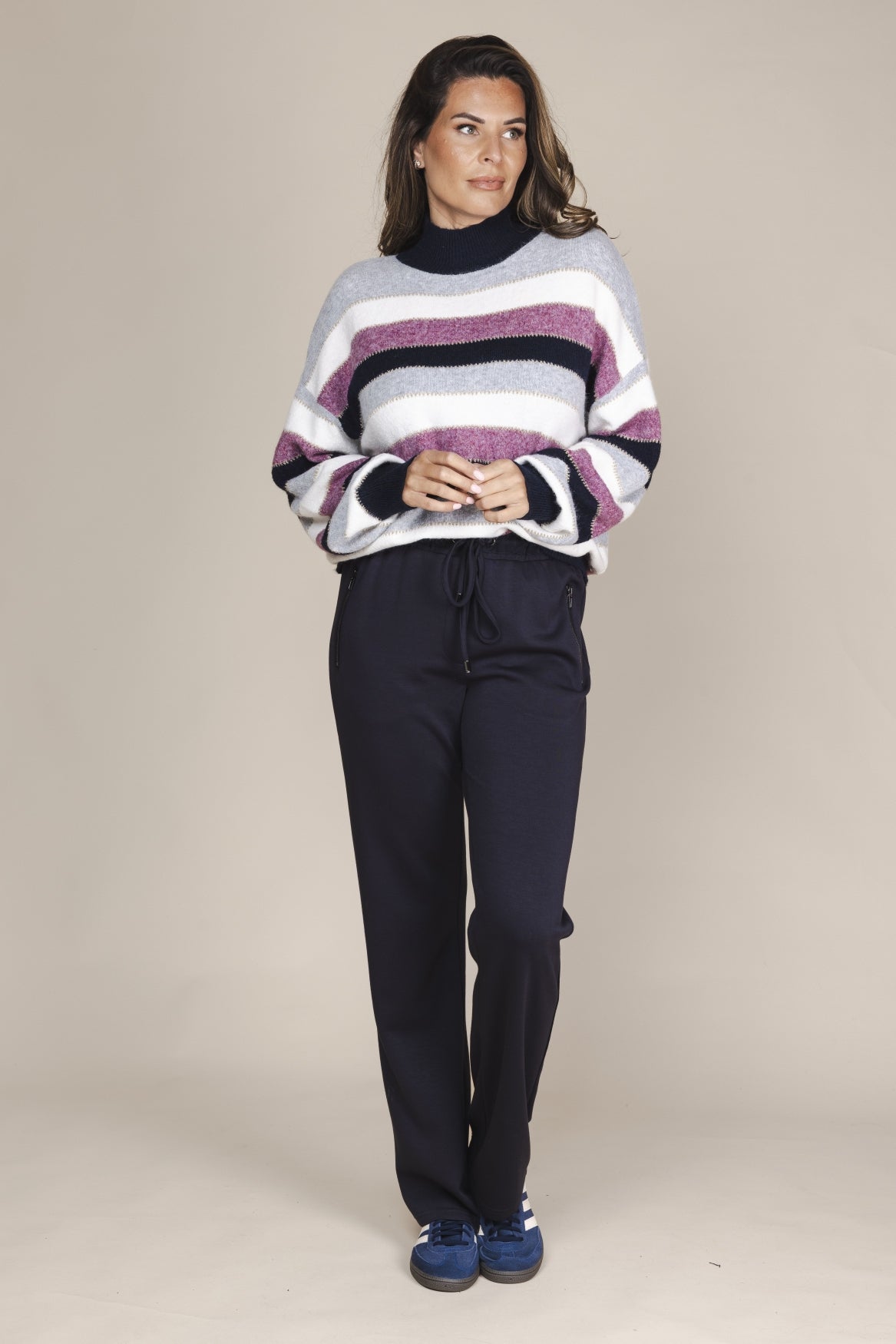 Lesly | navy-violet